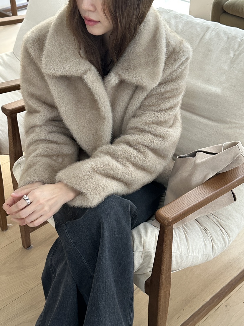 JEONG GAM STUDIOS東大門㊣實拍女士新款人氣短款大衣貂皮JEONG GAM短款大衣