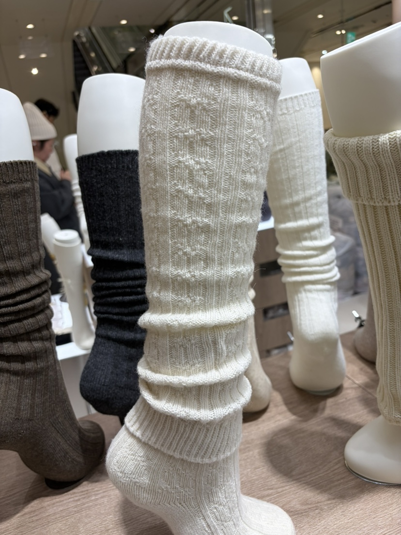 MU:TI東大門㊣實拍女裝新品真品職業25秋冬時尚休閑推薦襪子MU:TI襪子圖色1