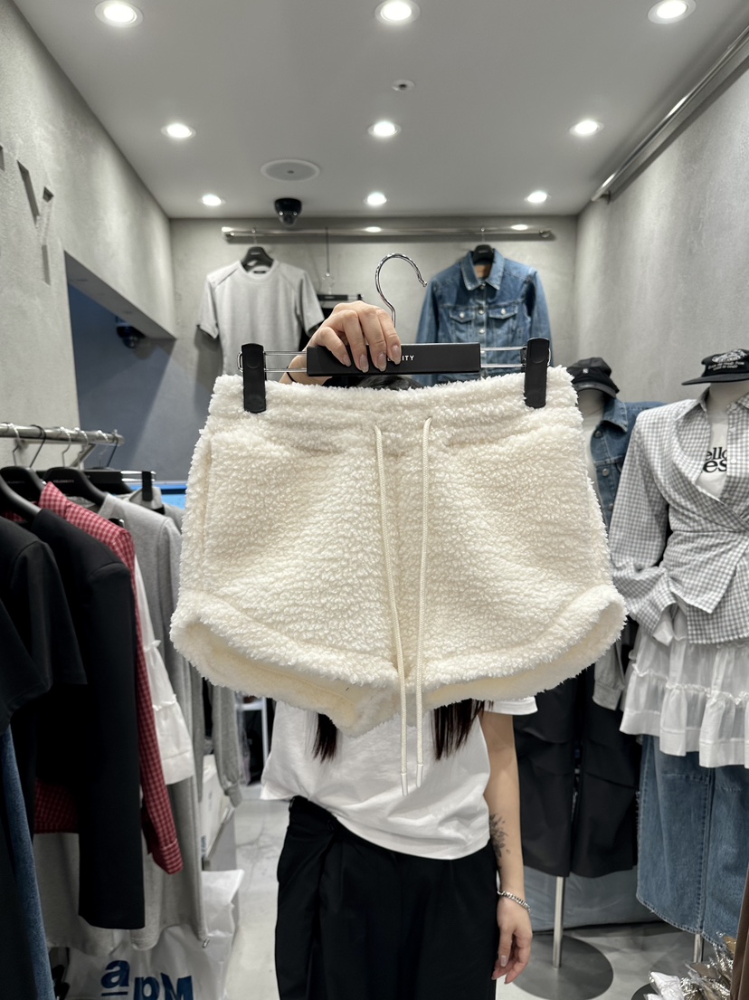 CELEBRITY-A東大門㊣實拍女士新品職業時尚25秋冬真品短褲CELEBRITY-A短褲