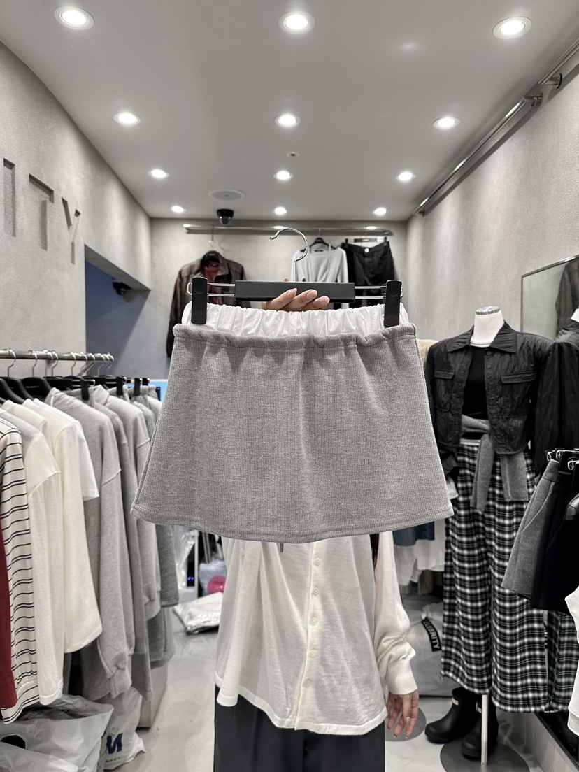 CELEBRITY-A韓國代購㊣女士新品25秋冬時尚休閑熱賣職業裙褲CELEBRITY-A裙褲