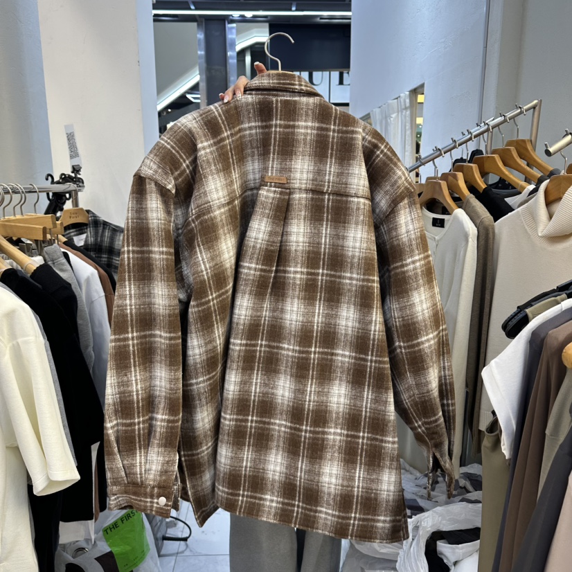 THE FIRST-Q東大門㊣直郵女士新款人氣襯衫蕾絲衫奶油色羊毛格紋THE FIRST襯衫/蕾絲衫