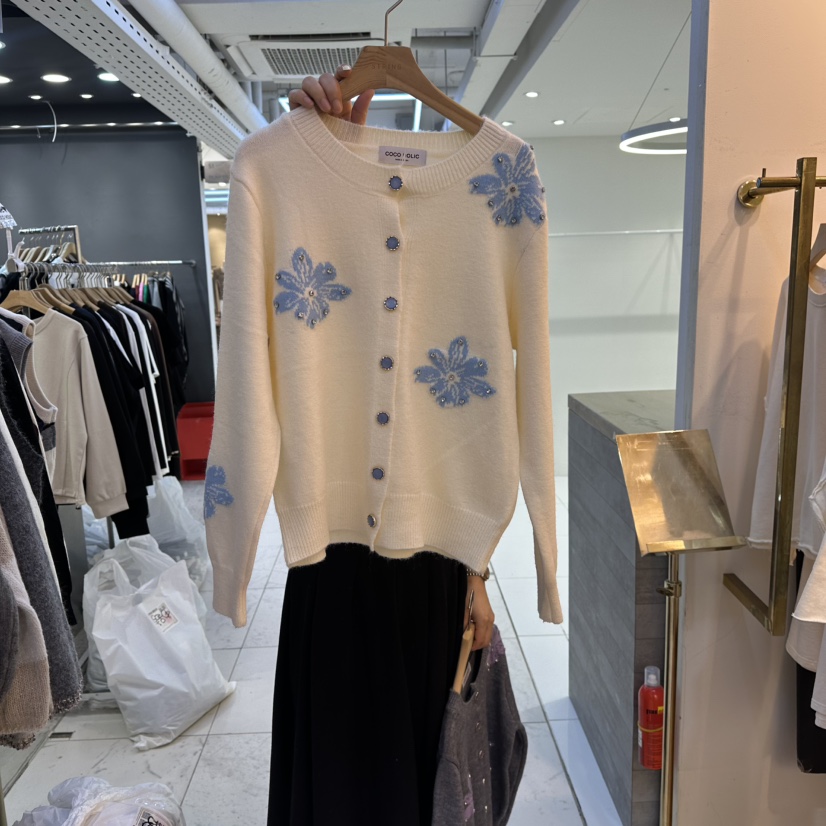 COCO HOLIC韓國直郵㊣女裝新品人氣25秋冬推薦針織衫花朵開衫COCO HOLIC針織衫圖色1