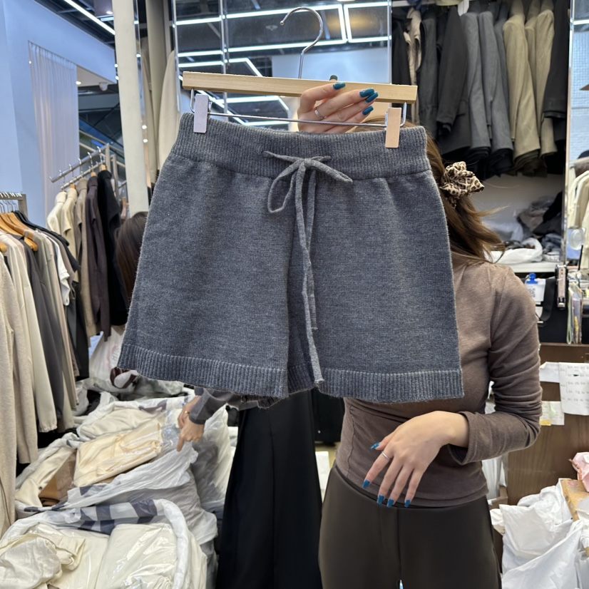 SANS東大門㊣直郵女裝新品人氣25秋冬時尚熱賣休閑短褲羊毛SANS短褲圖色2