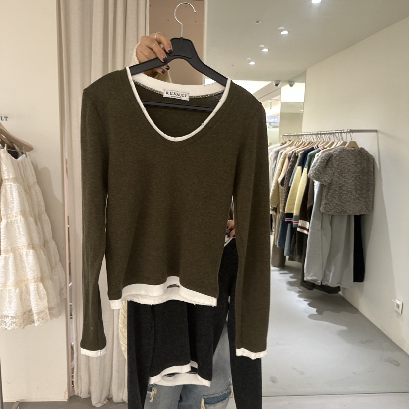 VAULT東大門㊣直郵女裝新品25秋冬推薦時尚長袖T恤假兩件羊毛VAULT長袖T恤圖色1