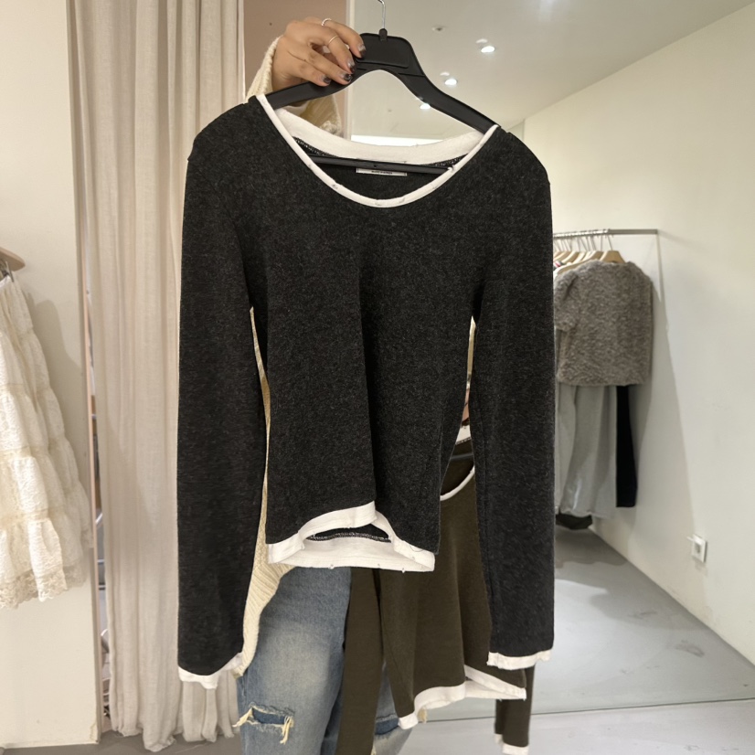 VAULT東大門㊣直郵女裝新品25秋冬推薦時尚長袖T恤假兩件羊毛VAULT長袖T恤圖色2