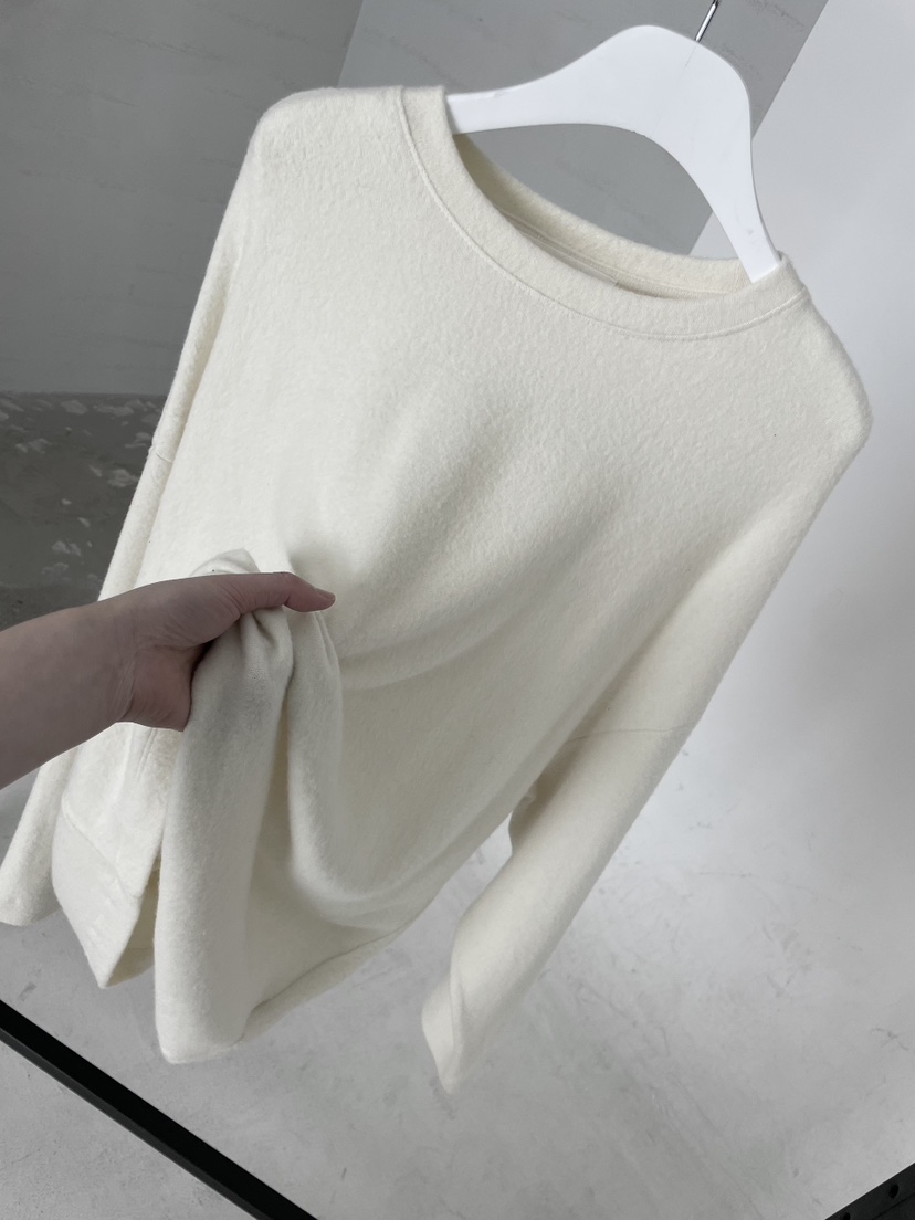 URBANE cloth東大門㊣直郵女士新款推薦熱賣時尚真品長袖T恤URBANE cloth長袖T恤