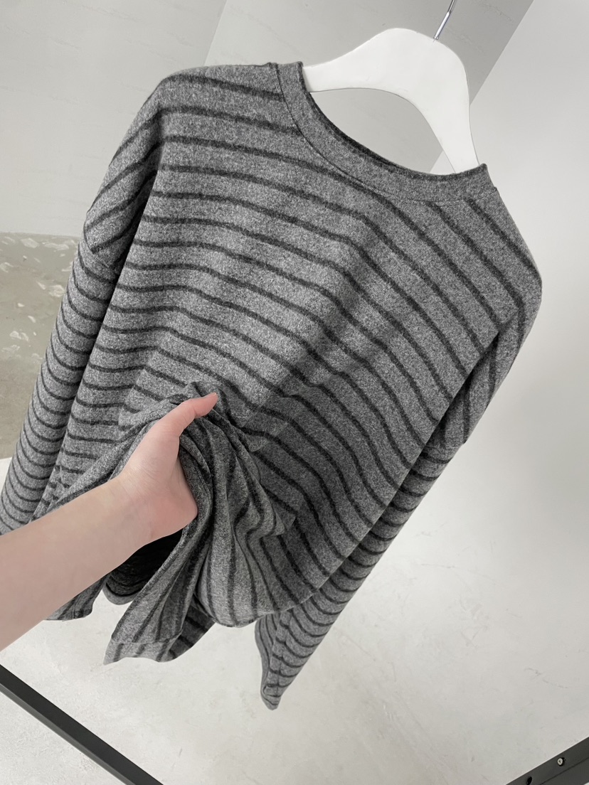 URBANE cloth東大門㊣直郵女士新款推薦熱賣時尚真品長袖T恤URBANE cloth長袖T恤