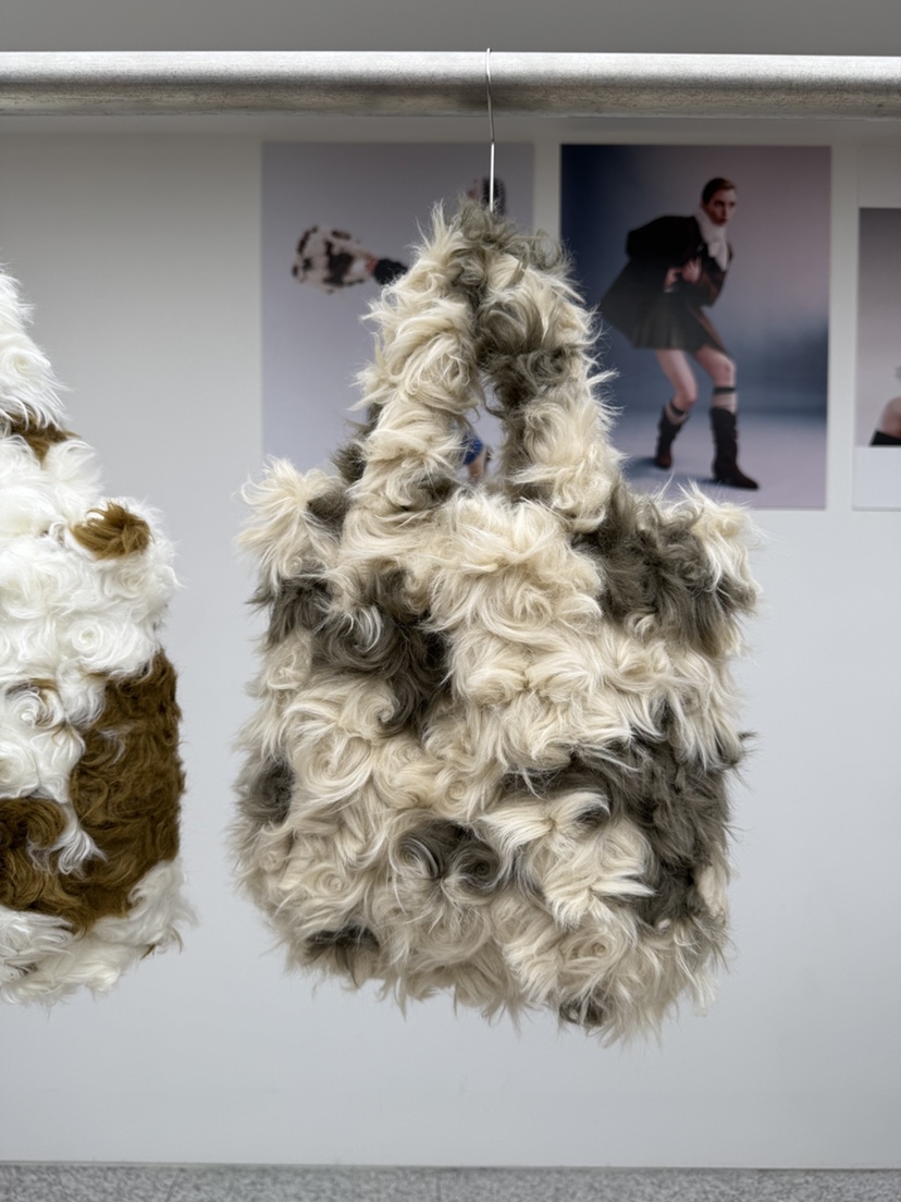 MADE-P東大門㊣實拍女士新款熱賣職業推薦真品休閑25秋冬手提包MADE-P手提包圖色2