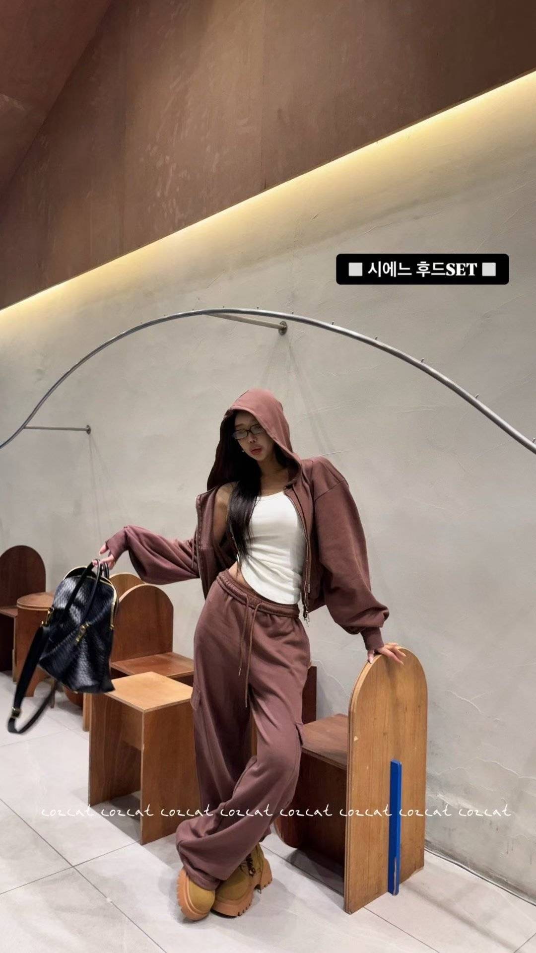 COZCAT-코즈켓-T韓國代購㊣女士新品熱賣真品套裝套裝連帽COZCAT套裝