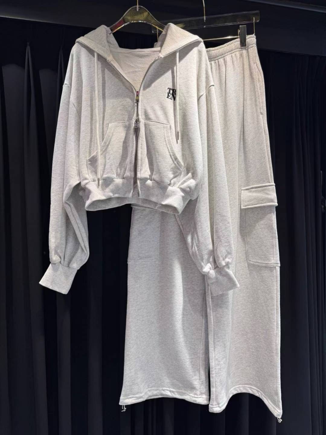 COZCAT-코즈켓-T韓國代購㊣女士新品熱賣真品套裝套裝連帽COZCAT套裝