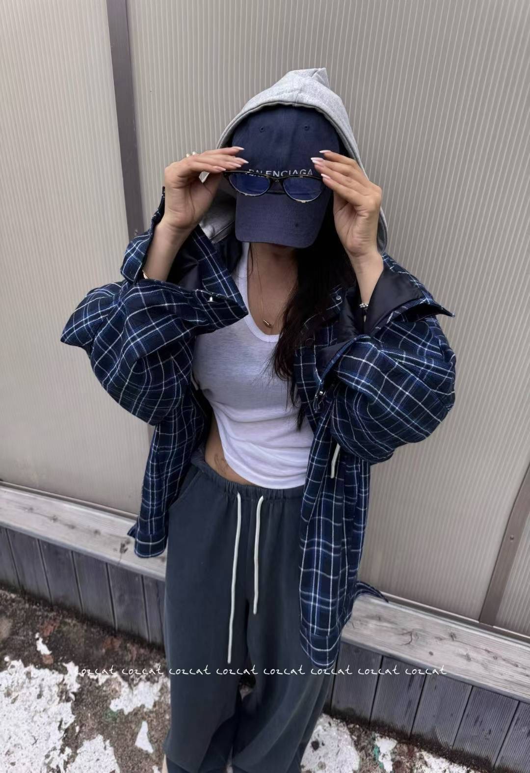 COZCAT-코즈켓-T東大門㊣實拍女裝新品職業夾克帽子可拆卸格紋COZCAT夾克圖色2