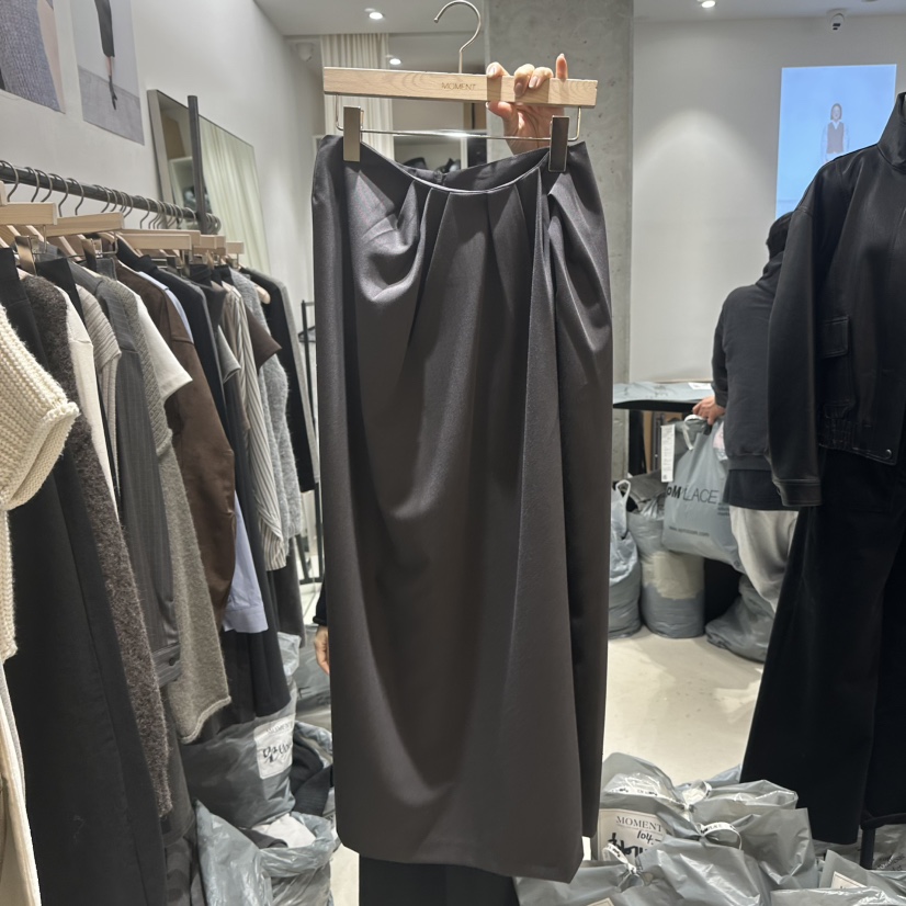 MOMENT韓國代購㊣女裝新款熱賣25秋冬休閑人氣真品推薦長裙MOMENT/RECOVER長裙圖色1墨色