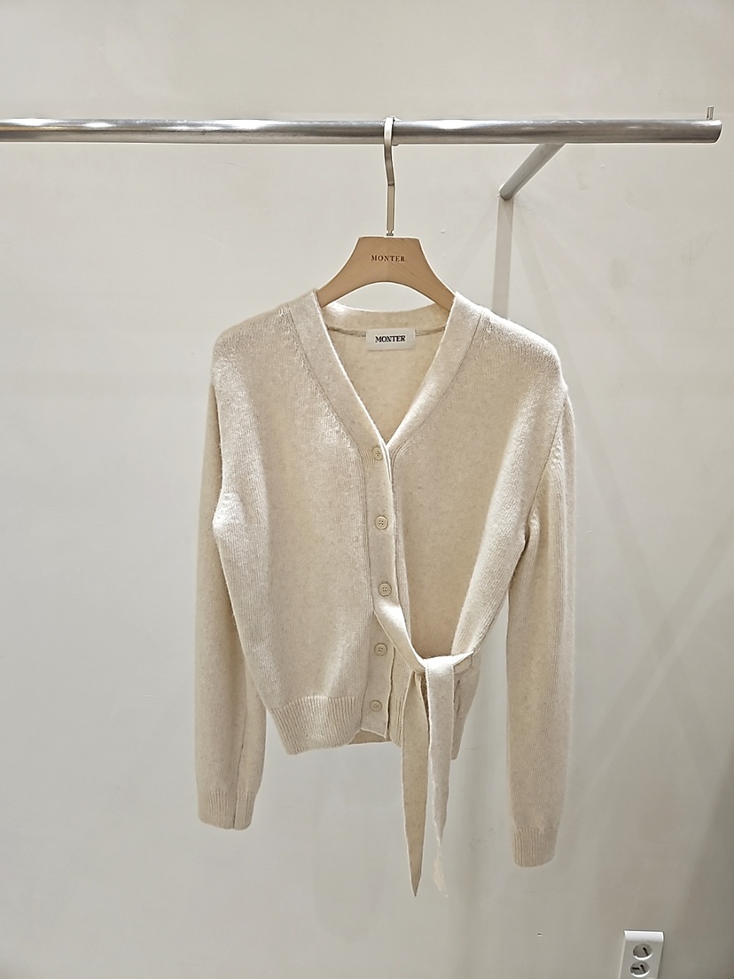 MONTER韓國代購㊣女士新品真品職業熱賣人氣針織衫狐貍開衫MONTER針織衫圖色1