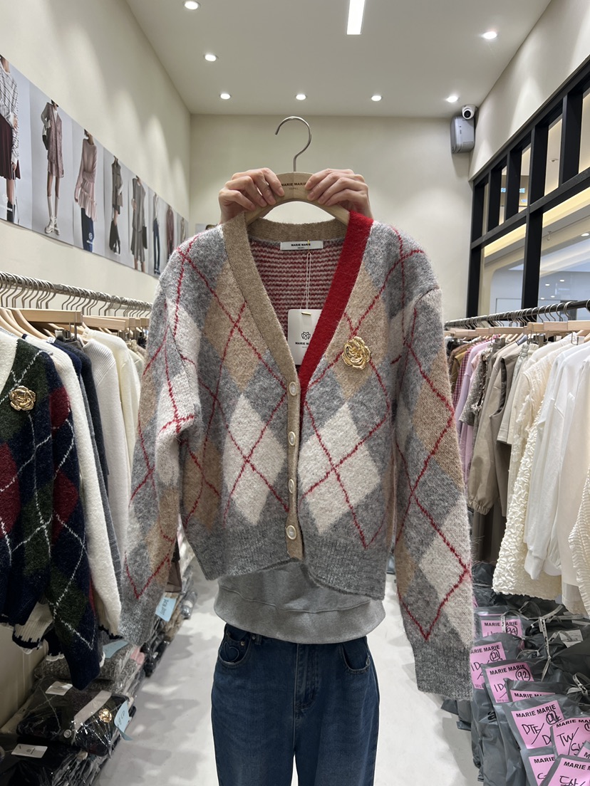 MARIE MARIE東大門㊣實拍女裝新品熱賣真品針織衫不含飾品MARIE MARIE針織衫圖色2