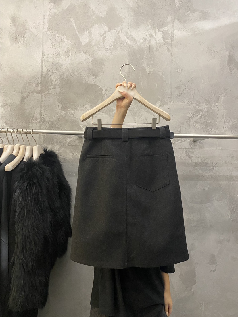 THE VETIVER-A東大門㊣實拍女裝新款休閑人氣熱賣短裙含腰帶VETIVER短裙