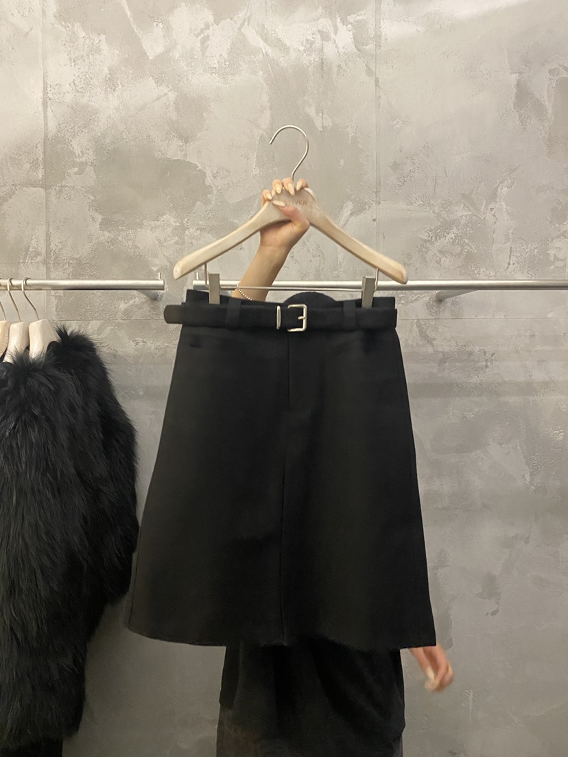 THE VETIVER-A東大門㊣實拍女裝新款休閑人氣熱賣短裙含腰帶VETIVER短裙圖色2