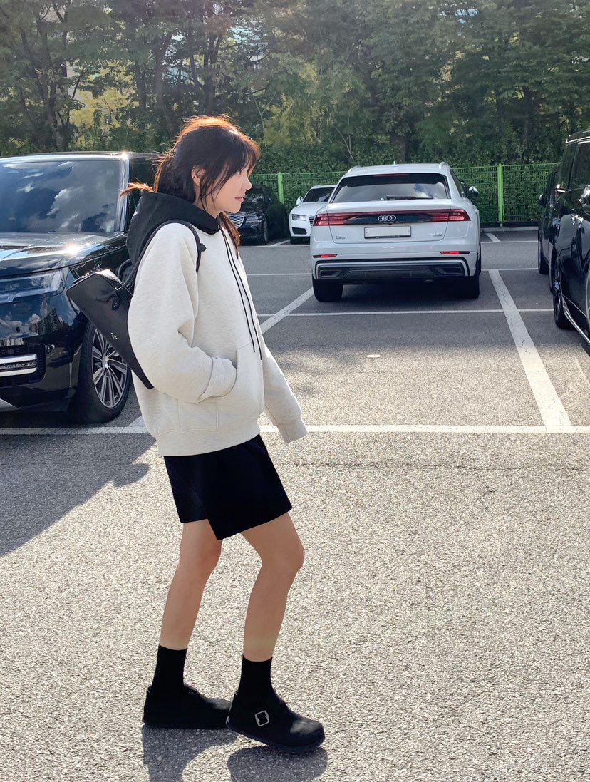 COURGETTE東大門㊣代購女裝新款真品熱賣25秋冬職業衛衣連帽衫COURGETTE衛衣