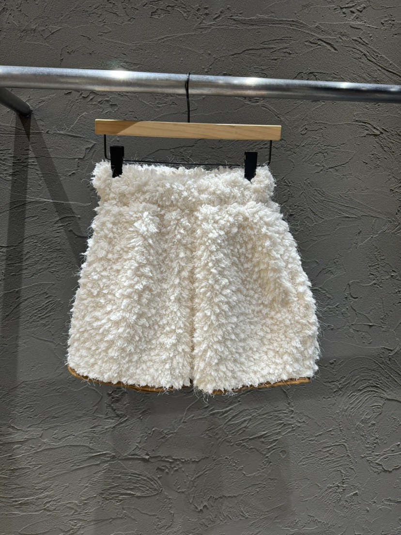 BLACK RIBBON-A韓國直郵㊣女士新款時尚推薦熱賣25秋冬短褲BLACK RIBBON-A短褲