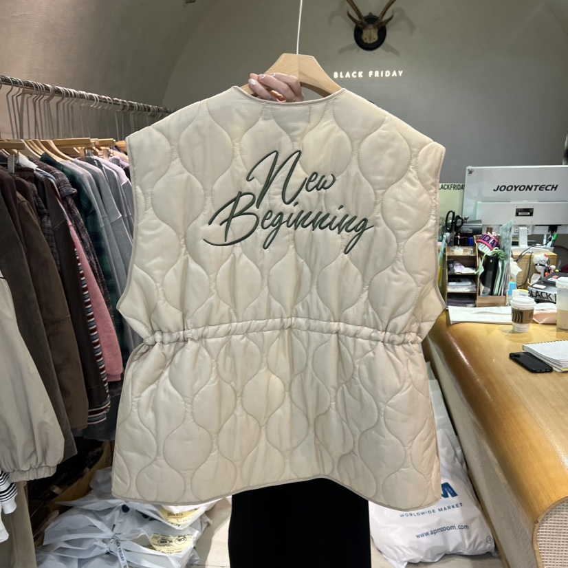 BLACKFRIDAY韓國直郵㊣女士新款時尚推薦人氣休閑馬甲不含配飾BLACK FRIDAY馬甲