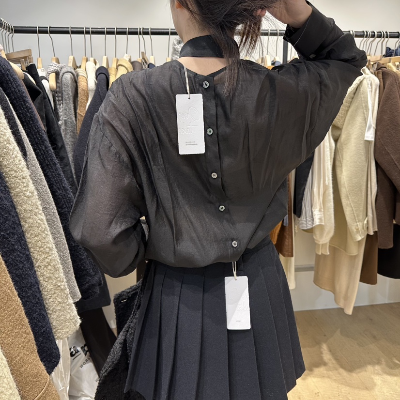 OVERTAKE東大門㊣直郵女士新款職業真品熱賣襯衫蕾絲衫含脖帶OVERTAKE襯衫/蕾絲衫