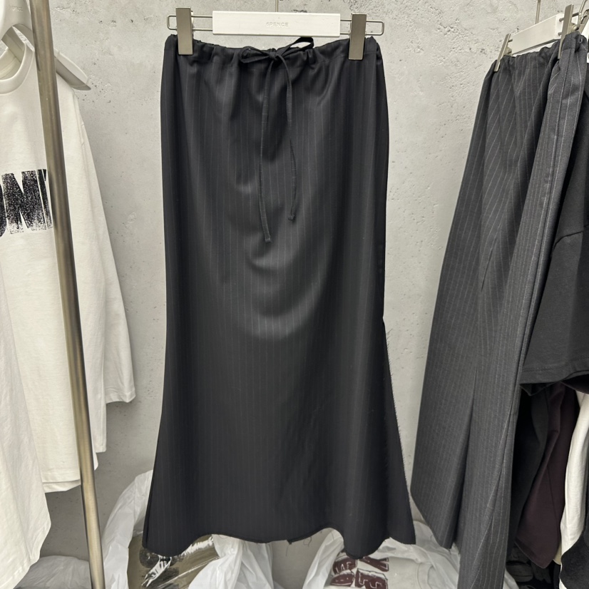 SIXTEEN韓國直郵㊣女士新款真品時尚推薦職業25秋冬熱賣長裙SIXTEEN長裙圖色2黑色