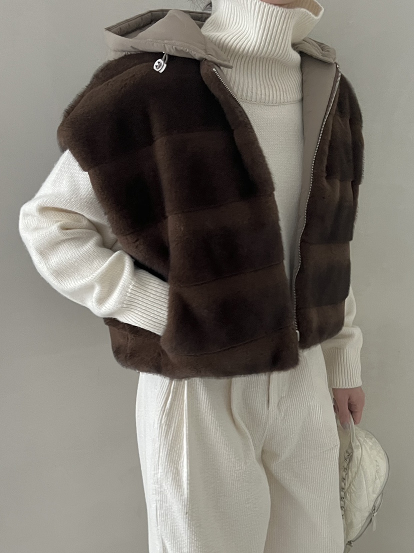 DEMAR東大門㊣直郵女士新款人氣馬甲不含內搭兩面穿皮草連帽DEMAR馬甲圖色1