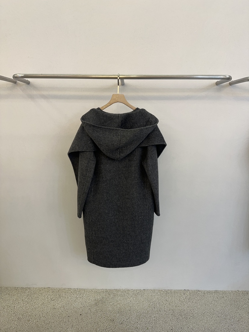 FORM東大門㊣代購女士新品職業人氣25秋冬套裝含圍巾兩件套連帽FORM套裝