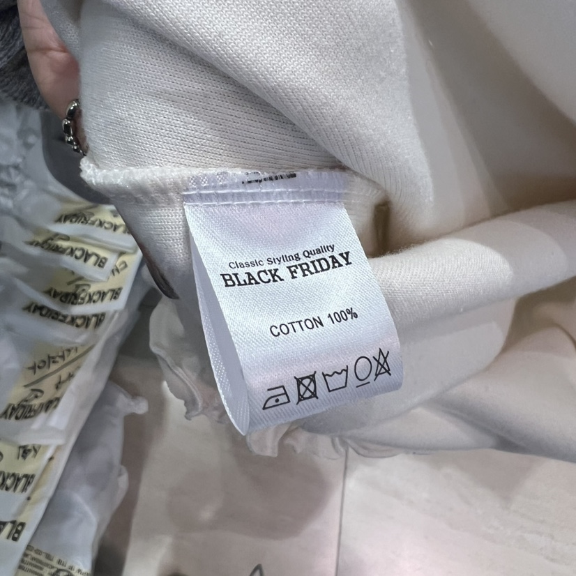 BLACKFRIDAY東大門㊣實拍女裝新品人氣推薦熱賣真品職業T恤BLACK FRIDAYT恤