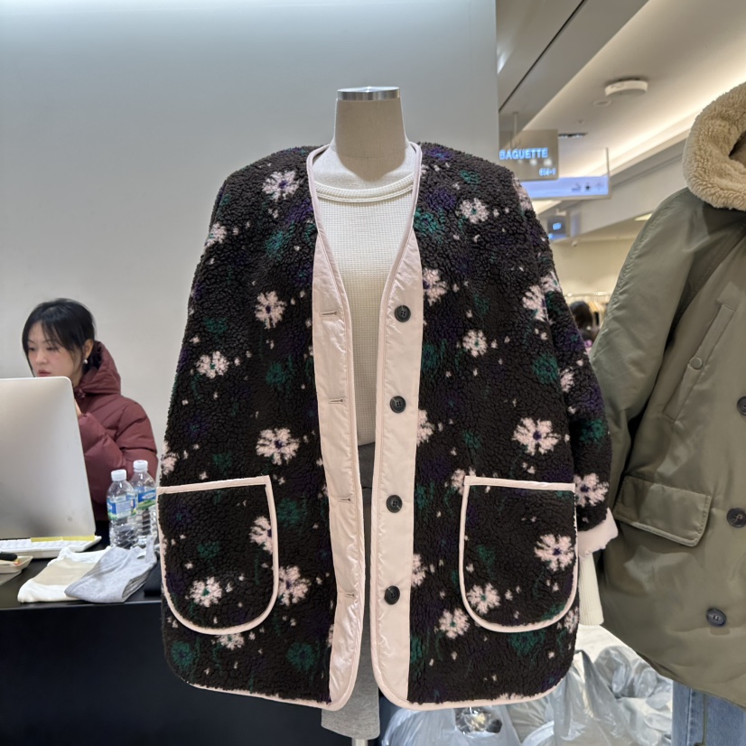 BAGUETTE-P韓國代購㊣女裝新品推薦時尚熱賣人氣夾克里外穿BAGUETTE-P夾克圖色1