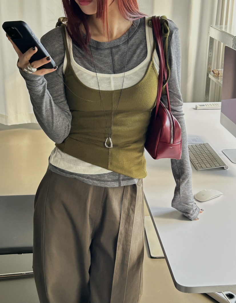 OVER NEAR東大門㊣直郵女裝新款推薦25秋冬熱賣真品長袖T恤OVER NEAR長袖T恤