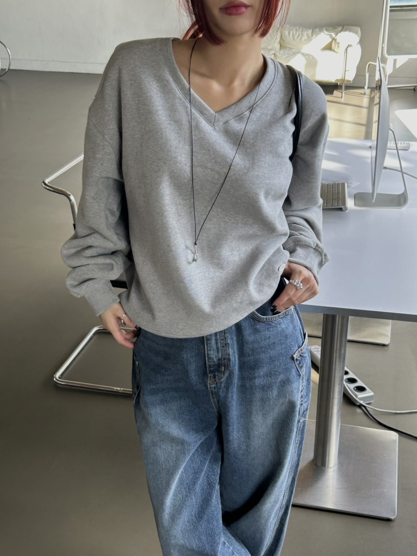 OVER NEAR東大門㊣直郵女士新款職業推薦真品25秋冬人氣衛衣OVER NEAR衛衣