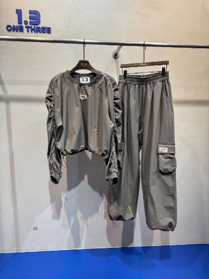 1.3東大門㊣直郵女裝新款25秋冬熱賣人氣真品職業套裝褶皺1.3套裝圖色2