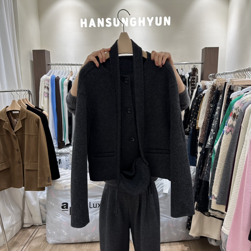 HANSUNGHYUN東大門㊣代購女士新款推薦短款大衣羊毛含包套裝HANSUNGHYUN短款大衣圖色4
