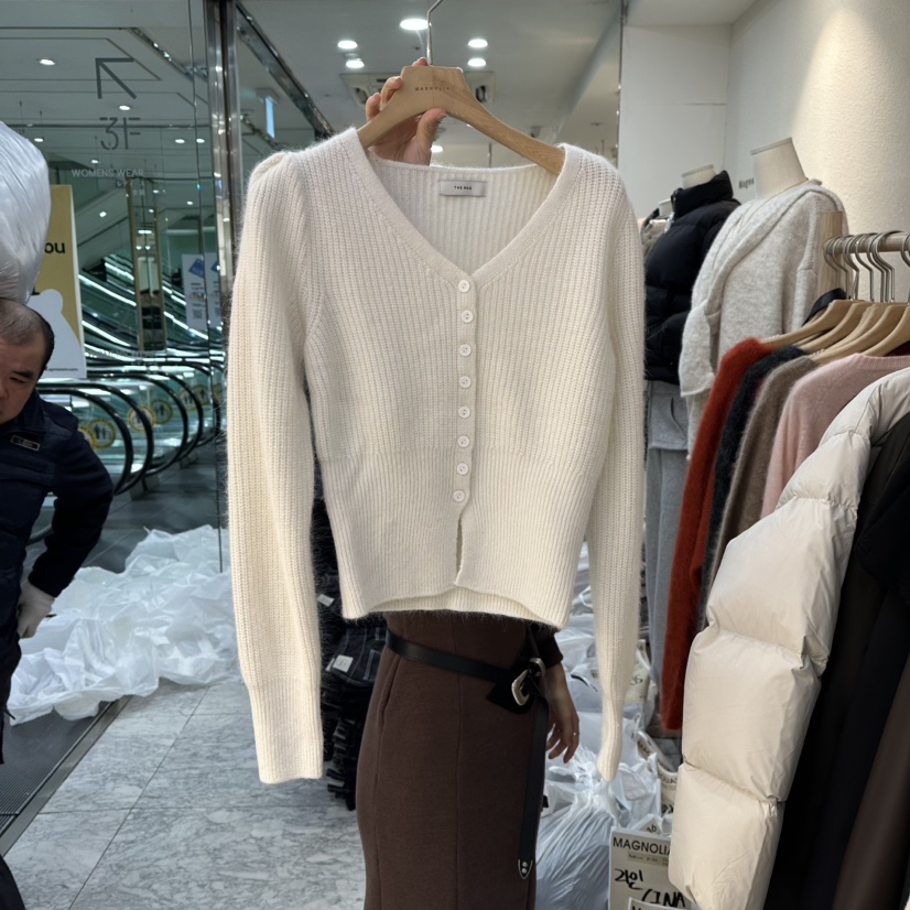 MAGNOLIA36-L韓國代購㊣女裝新款真品熱賣職業針織衫安哥拉MAGNOLIA36-L針織衫