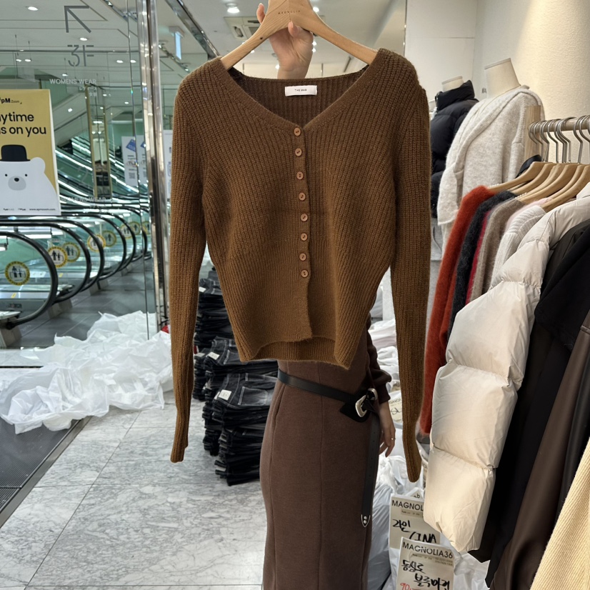 MAGNOLIA36-L韓國代購㊣女裝新款真品熱賣職業針織衫安哥拉MAGNOLIA36-L針織衫圖色3