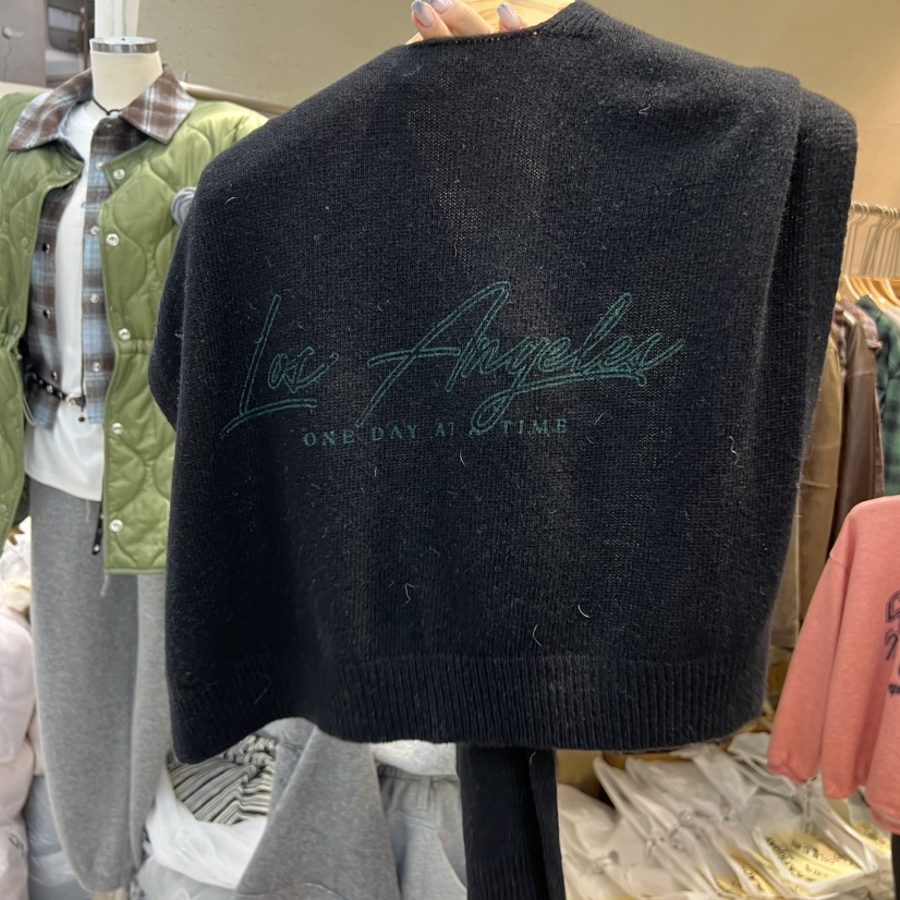 BLACKFRIDAY東大門㊣直郵女裝新款休閑熱賣圍巾披肩披肩圍巾BLACK FRIDAY圍巾/披肩