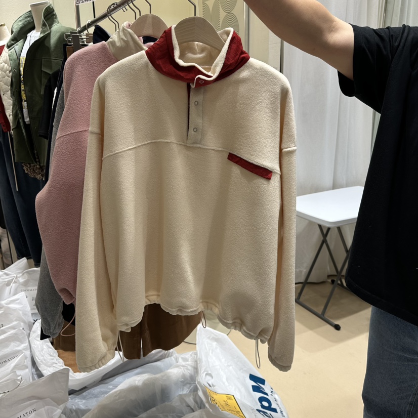 COCOMATON韓國代購㊣女士新款休閑人氣25秋冬熱賣真品推薦衛衣COCOMATON衛衣圖色2