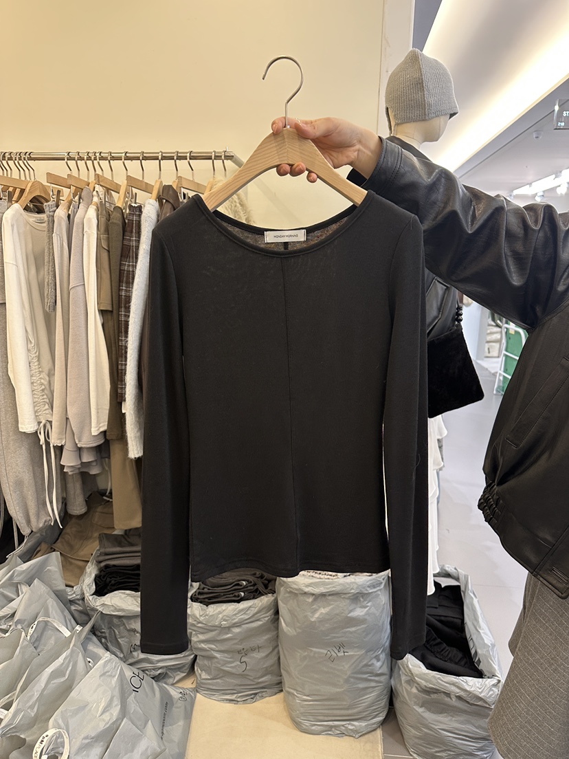 MONDAYMORING韓國直郵㊣女裝新款時尚人氣職業推薦熱賣真品T恤MONDAYMORINGT恤圖色4