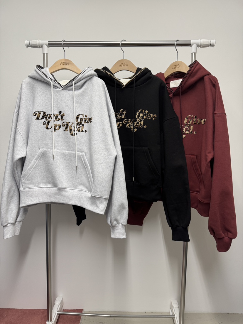 DAILY MOMENT東大門㊣代購女裝新品推薦熱賣休閑衛衣豹紋兜帽DAILY MOMENT衛衣