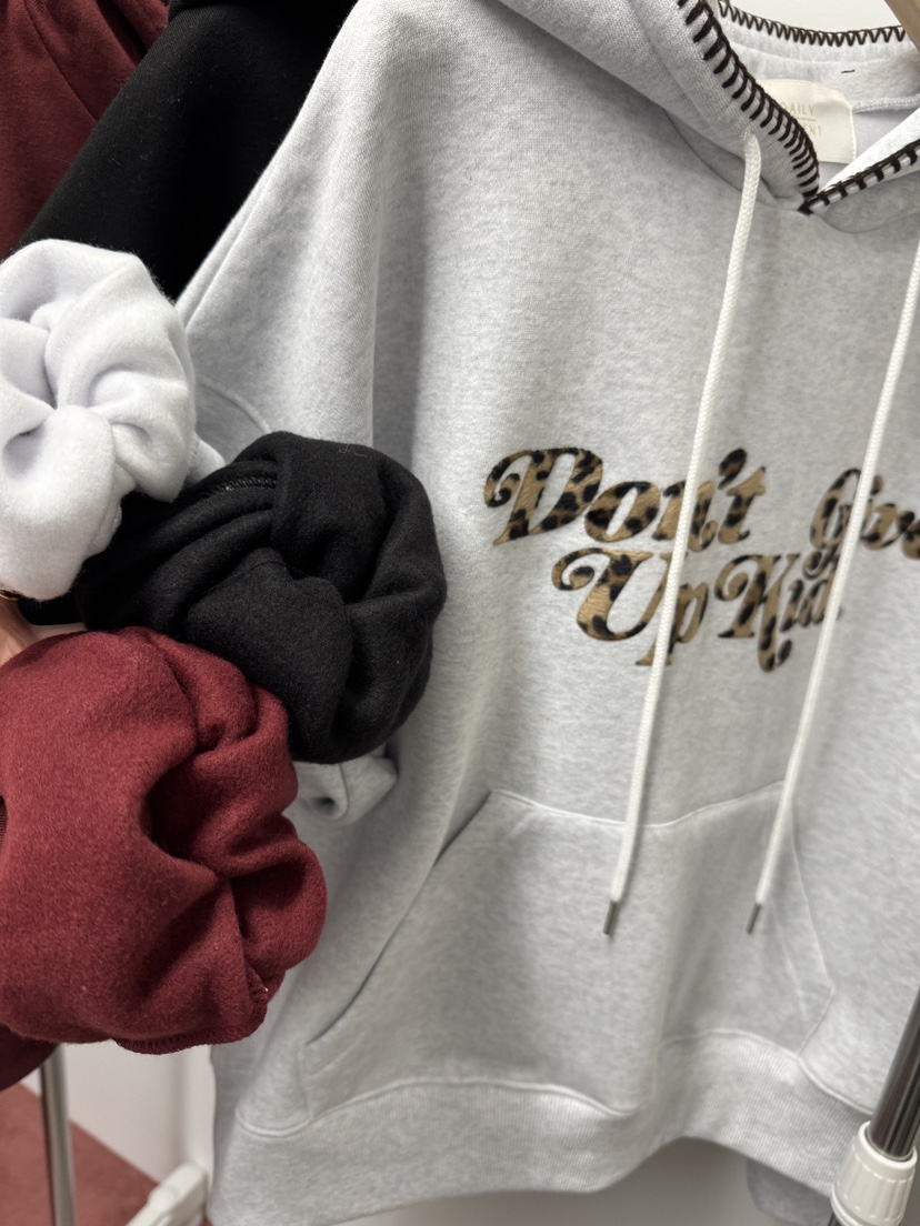 DAILY MOMENT東大門㊣代購女裝新品推薦熱賣休閑衛衣豹紋兜帽DAILY MOMENT衛衣