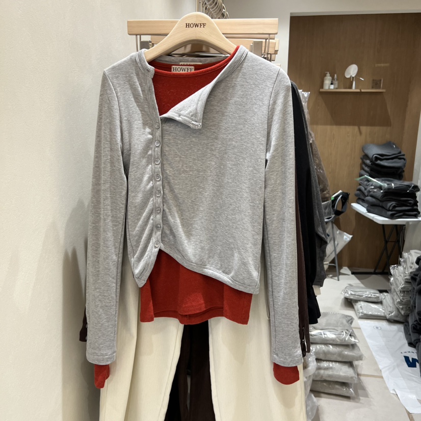 HOWFF韓國代購㊣女士新品25秋冬時尚長袖T恤不含內搭開衫紐扣HOWFF長袖T恤圖色2
