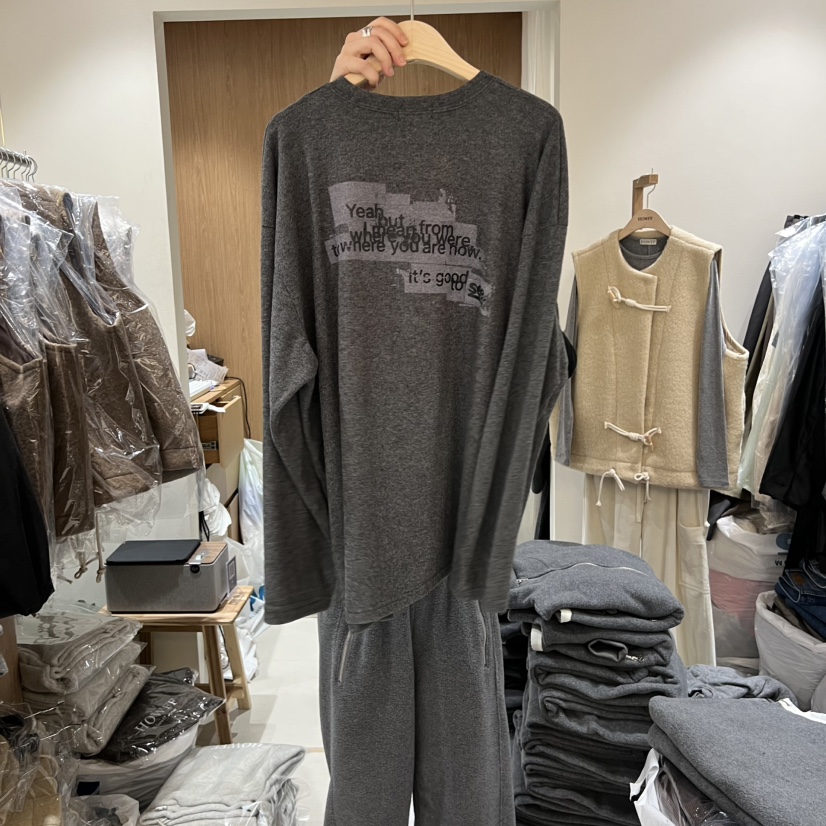 HOWFF東大門㊣直郵女裝新款人氣職業熱賣休閑25秋冬長袖T恤HOWFF長袖T恤