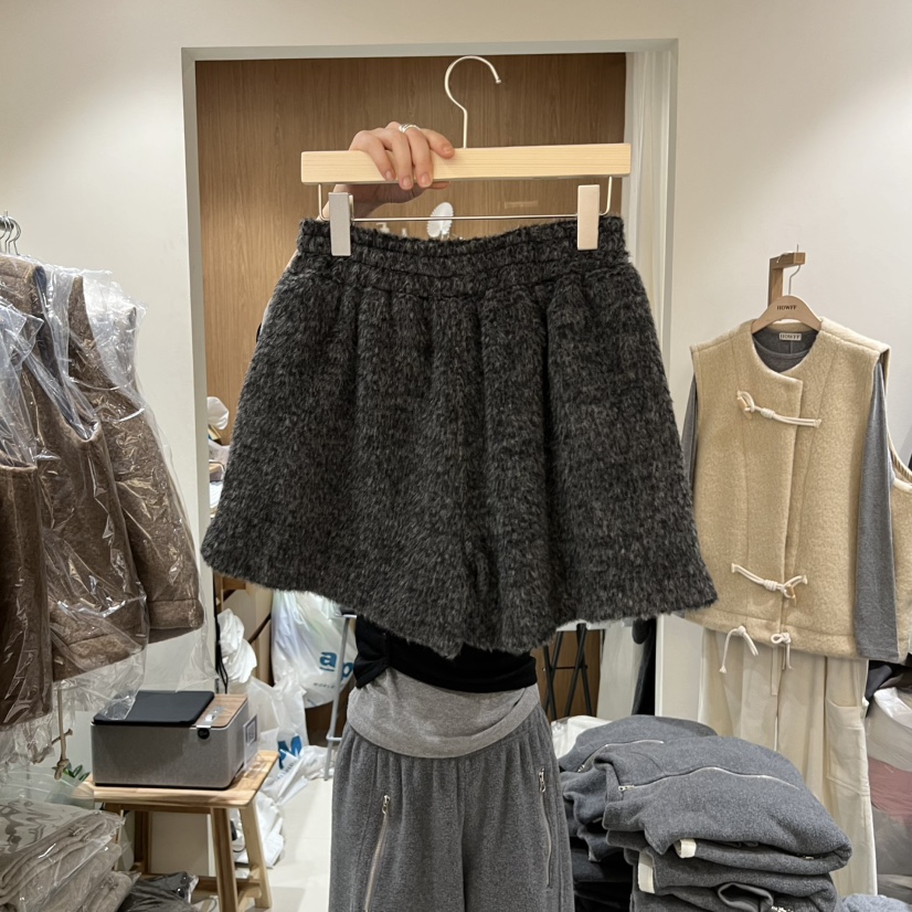 HOWFF東大門㊣實拍女裝新款真品熱賣25秋冬人氣短褲羊毛寬松HOWFF短褲