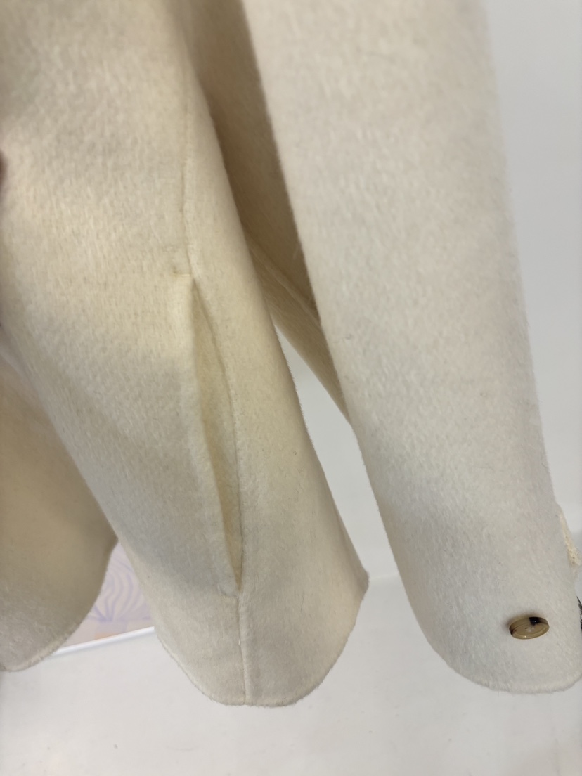 POUCH韓國代購㊣女士新品時尚人氣推薦熱賣真品短款大衣羊駝POUCH短款大衣