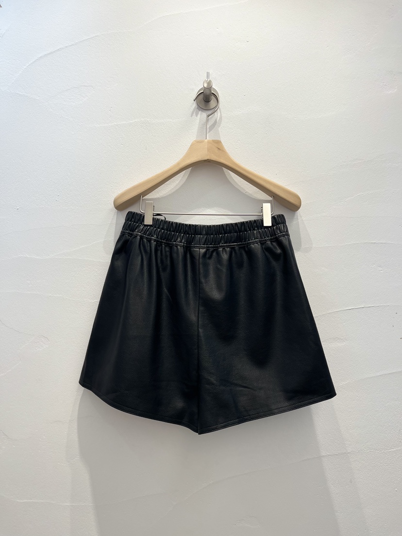 BROWN PAPER-S東大門㊣實拍女裝新品25秋冬時尚人氣真品短褲BROWN PAPER-S短褲