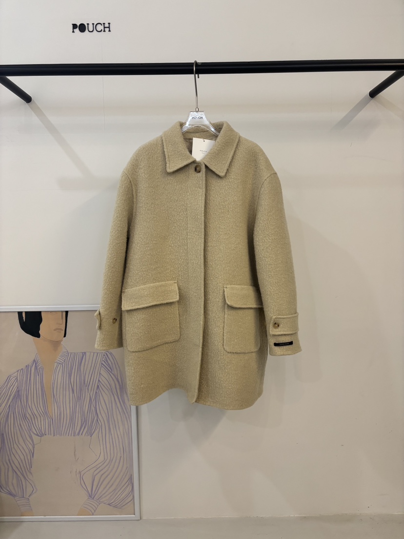 POUCH東大門㊣代購女裝新款人氣熱賣25秋冬中長款大衣可拆卸羊駝POUCH中長款大衣