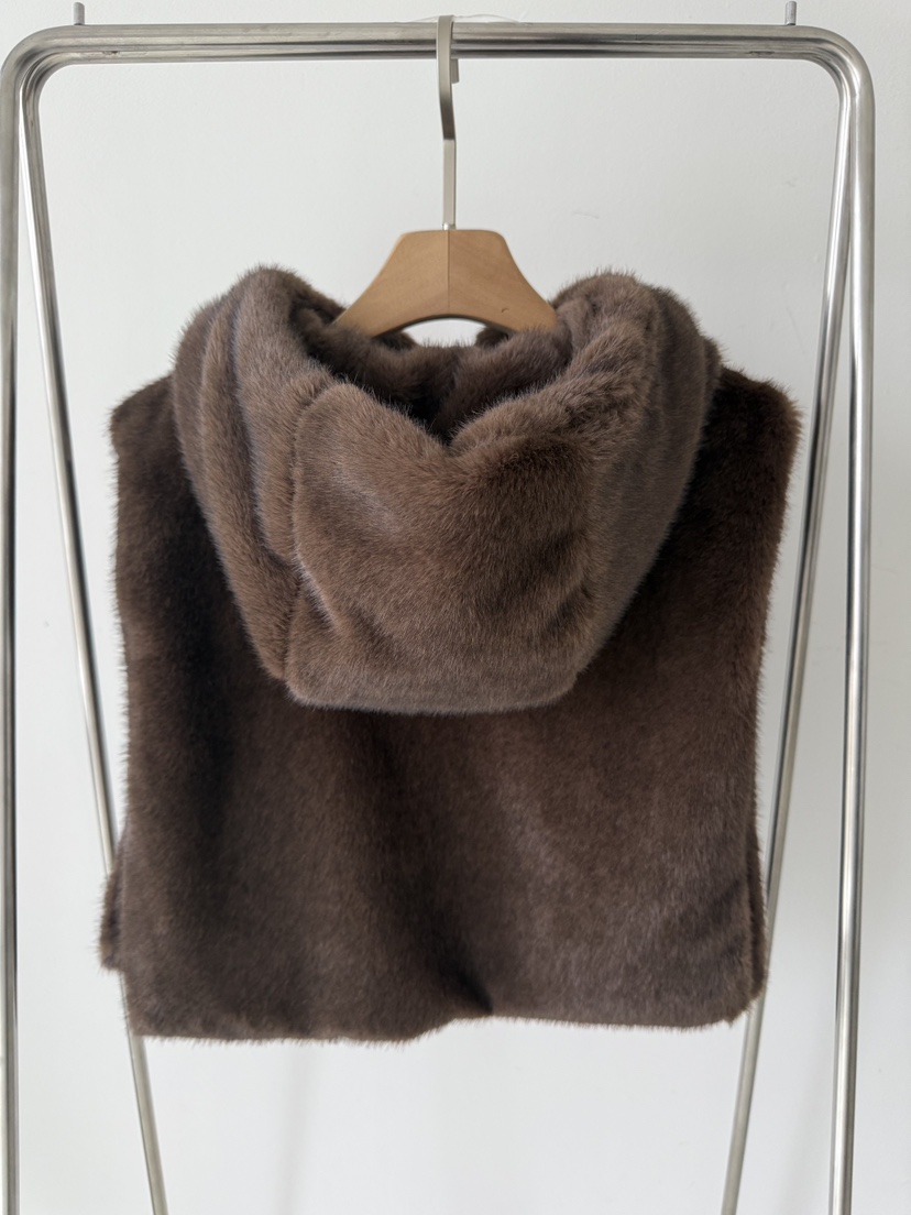 MUSHROOM-A東大門㊣實拍女裝新款熱賣人氣25秋冬馬甲兜帽貂皮MUSHROOM馬甲