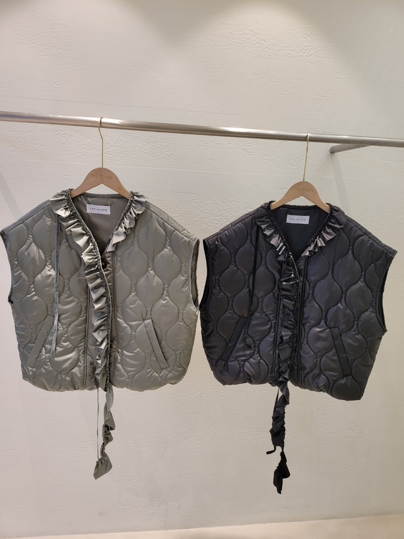 THE OTHER東大門㊣代購女裝新品時尚人氣25秋冬馬甲蕾絲絎縫THE OTHER馬甲