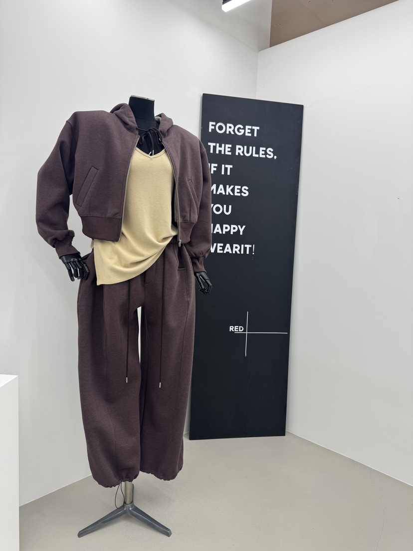 RED-A東大門㊣實拍女士新品時尚真品職業推薦人氣衛衣拉鏈RED-A衛衣