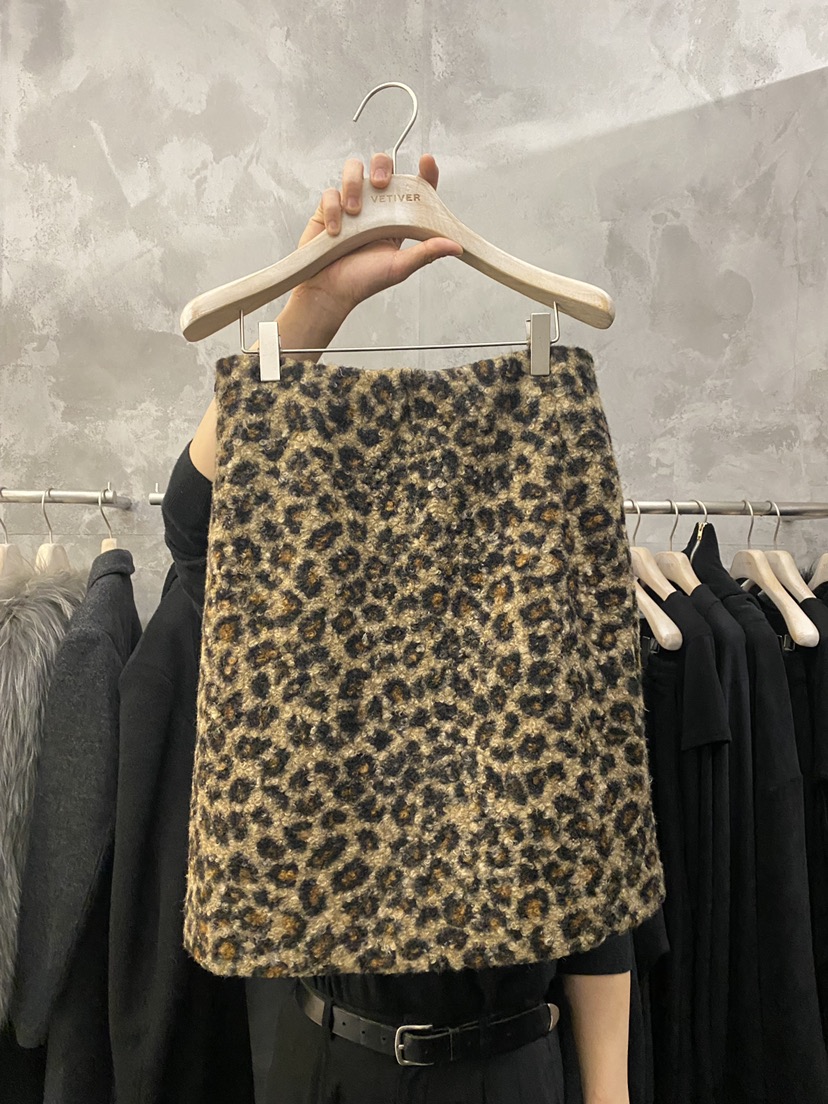 THE VETIVER-A韓國直郵㊣女士新款人氣時尚熱賣職業推薦短裙VETIVER短裙